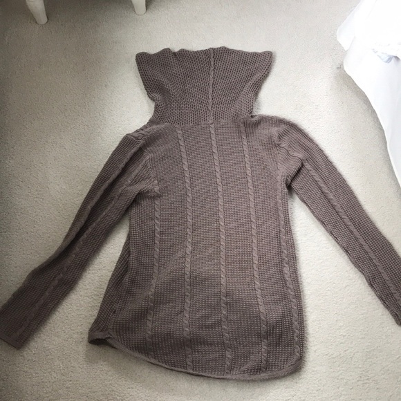 Sweater - Picture 3 of 5